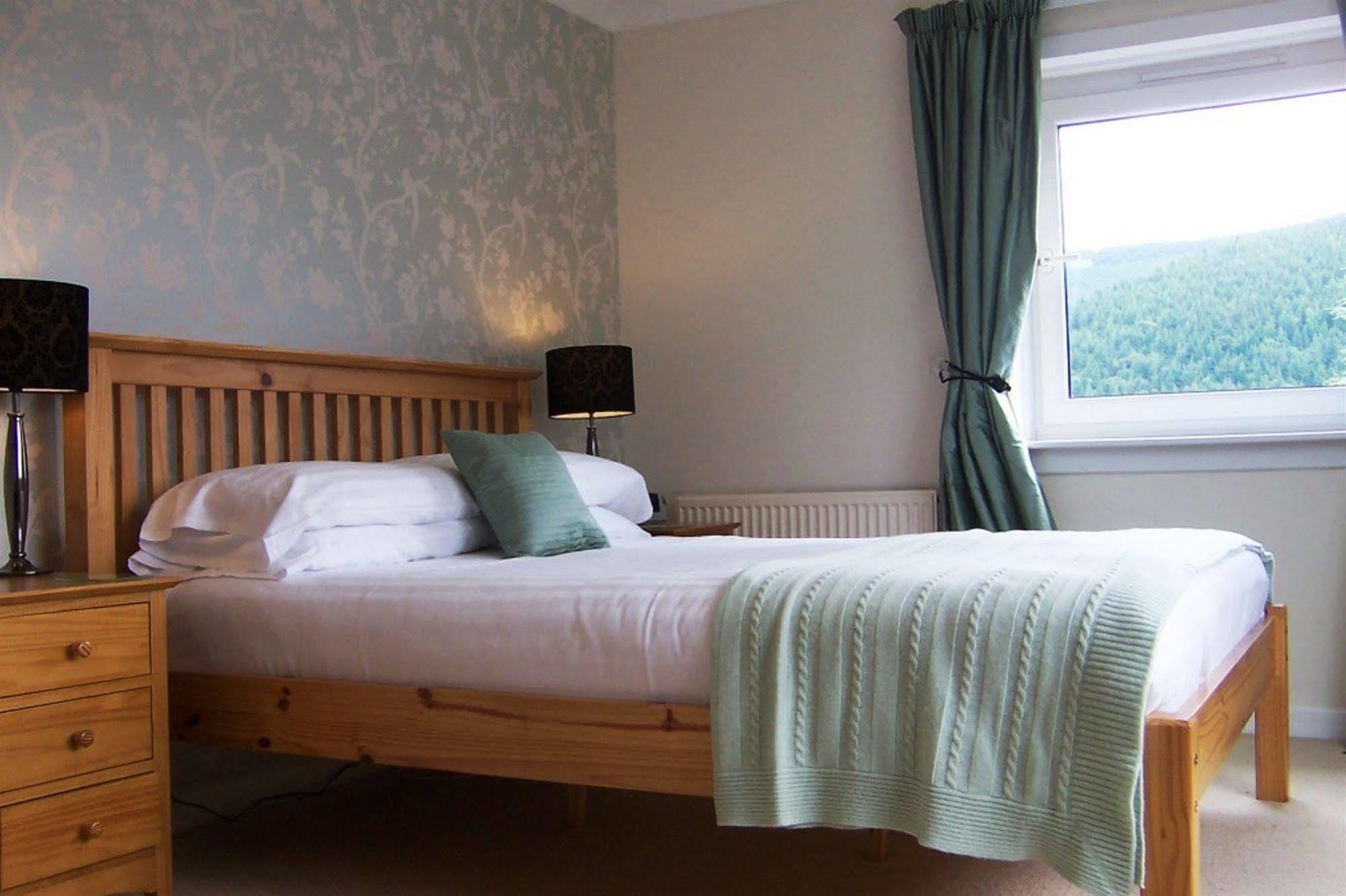 Caddon View Country Guest House Innerleithen Bagian luar foto