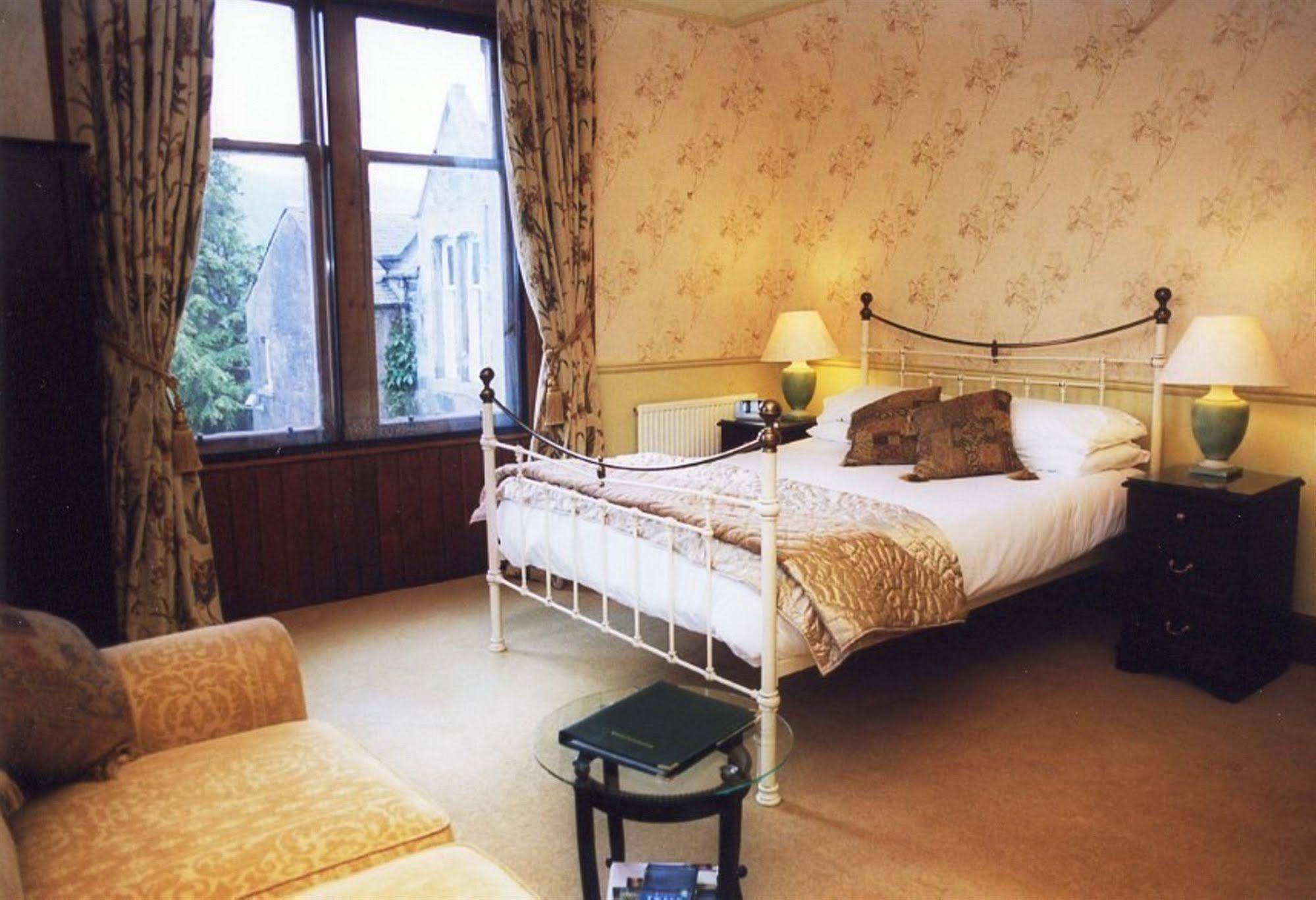 Caddon View Country Guest House Innerleithen Bagian luar foto