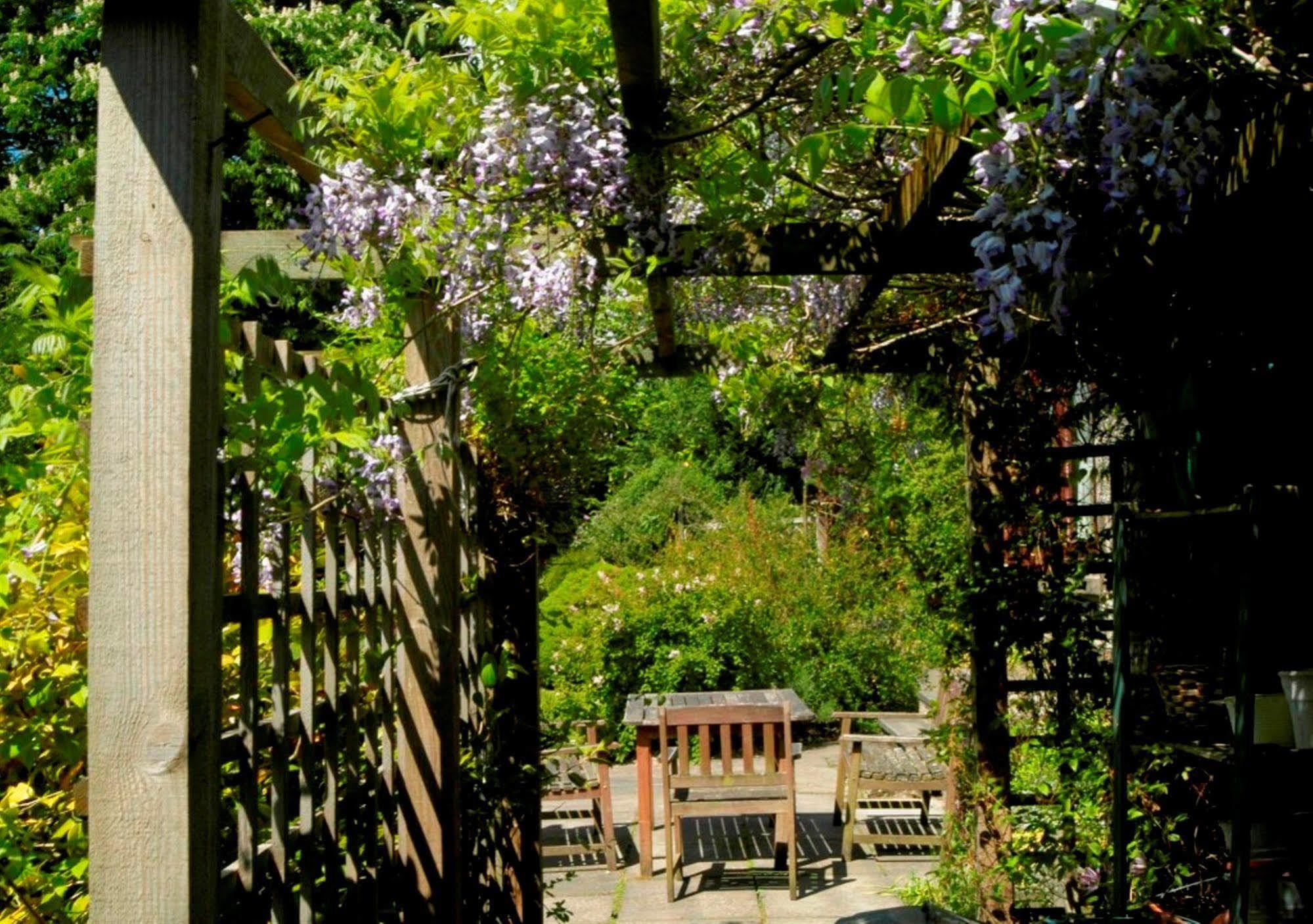 Caddon View Country Guest House Innerleithen Bagian luar foto